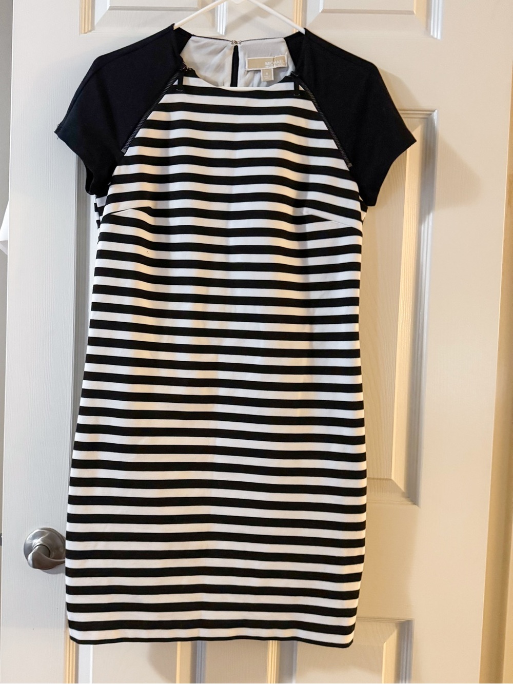MICHAEL Michael Kors Black & White Striped Short Sleeve Shift Dress Sz 8
